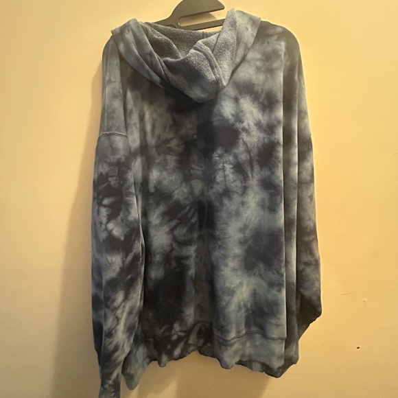 Plus Size- Old Navy Blue Tie-Dye Hoodie. Size 4X - Picture 5 of 5